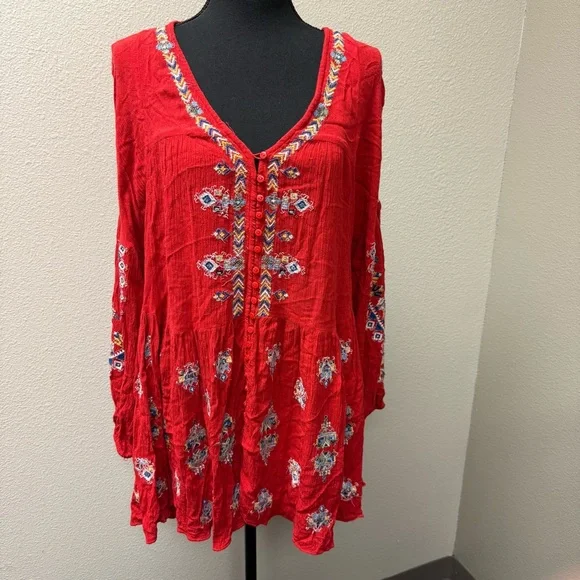 Free People Red Embroidered Boho Tunic Top Hi Low Festival Chic - Picture 2 of 10